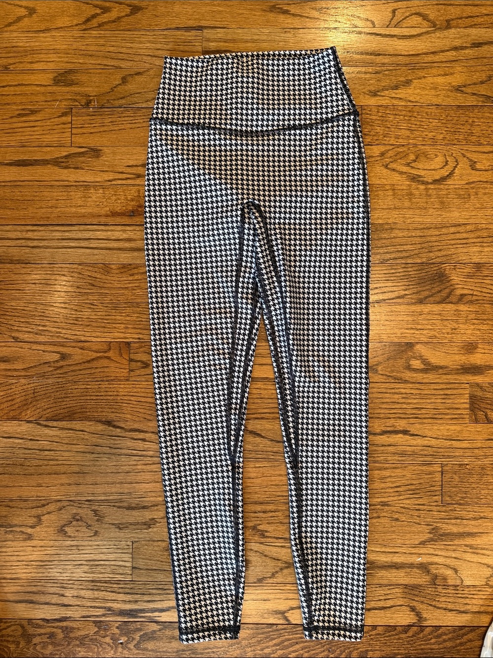 Black and White Houndstooth Active Leggings